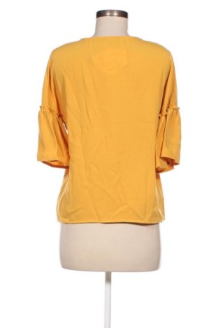 Damen Shirt Stradivarius, Größe S, Farbe Gelb, Preis € 2,40