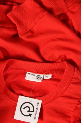 Γυναικεία μπλούζα Trend One, Μέγεθος XS, Χρώμα Κόκκινο, Τιμή 3,64 €