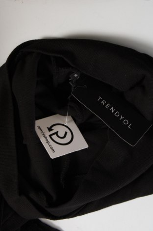 Дамска блуза Trendyol, Размер M, Цвят Черен, Цена 53,92 лв.