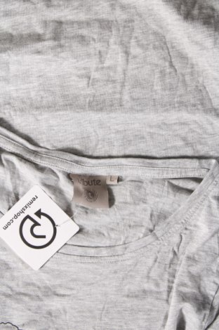 Γυναικεία μπλούζα Tribute, Μέγεθος L, Χρώμα Γκρί, Τιμή 2,97 €