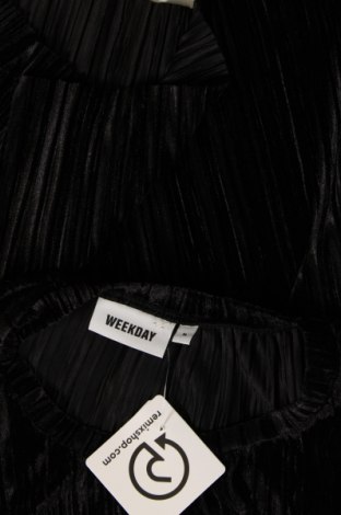 Damen Shirt Weekday, Größe M, Farbe Schwarz, Preis 4,15 €