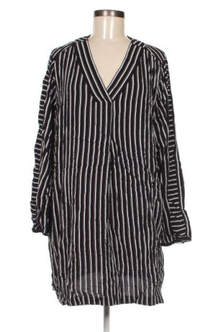Γυναικεία μπλούζα Yessica, Μέγεθος 3XL, Χρώμα Μαύρο, Τιμή 7,05 €