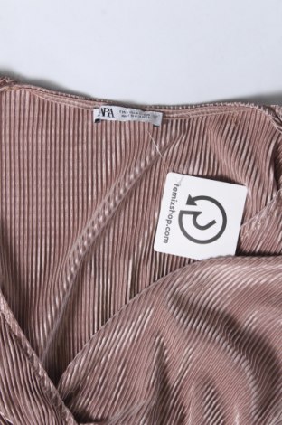 Bluză de femei Zara, Mărime S, Culoare Bej, Preț 13,32 Lei