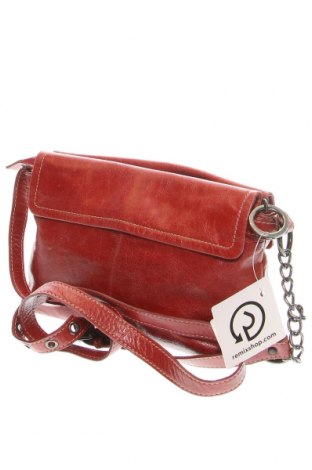Дамска чанта Claudio Ferrici, Цвят Червен, Цена 85,55 лв.