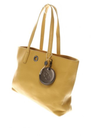 Дамска чанта Mandarina Duck, Цвят Жълт, Цена 293,30 лв.