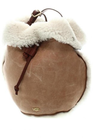 Дамска чанта UGG Australia, Цвят Бежов, Цена 168,80 лв.