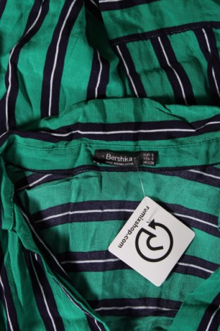 Дамска риза Bershka, Размер S, Цвят Зелен, Цена 6,00 лв.