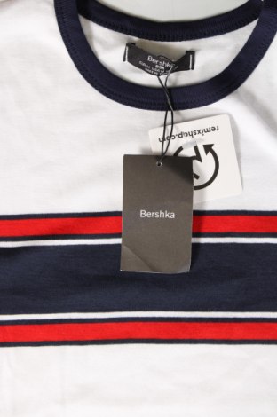 Дамска тениска Bershka, Размер M, Цвят Многоцветен, Цена 21,00 лв.