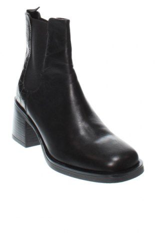 Botine de damă Andre, Mărime 39, Culoare Negru, Preț 565,79 Lei