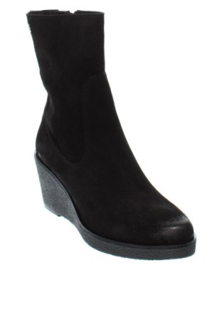 Dámské boty  Carmela, Velikost 38, Barva Černá, Cena  573,00 Kč