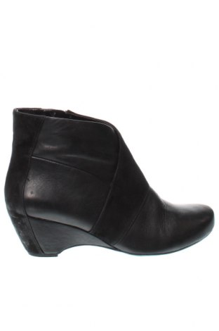 Dámské boty  Clarks, Velikost 38, Barva Černá, Cena  608,00 Kč