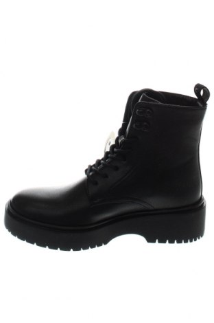 Botine de damă Levi's, Mărime 38, Culoare Negru, Preț 523,49 Lei