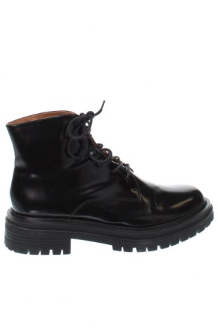 Dámské boty  Shoe The Bear, Velikost 39, Barva Černá, Cena  740,00 Kč