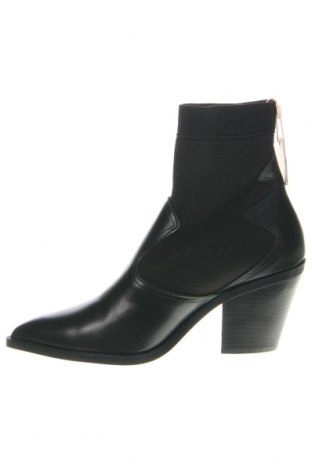 Damen Stiefeletten Stradivarius, Größe 38, Farbe Schwarz, Preis € 14,29