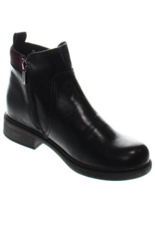 Dámské boty  Tamaris, Velikost 39, Barva Černá, Cena  563,00 Kč