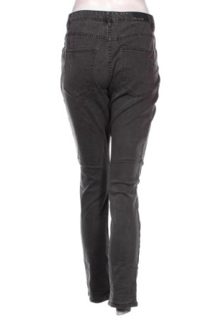 Dámske džínsy , Veľkosť L, Farba Čierna, Cena  5,10 €