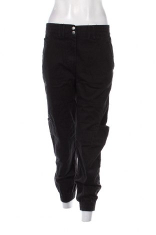 Damen Jeans Bershka, Größe S, Farbe Schwarz, Preis 9,08 €