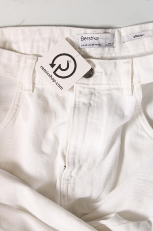 Damskie jeansy Bershka, Rozmiar S, Kolor Biały, Cena 32,00 zł