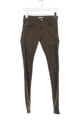 Damen Jeans Bershka, Größe XS, Farbe Grün, Preis 15,62 €