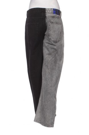 Damen Jeans Bershka, Größe M, Farbe Mehrfarbig, Preis 11,10 €