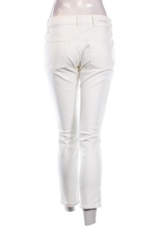 Дамски дънки Calvin Klein, Размер M, Цвят Бял, Цена 130,80 лв.