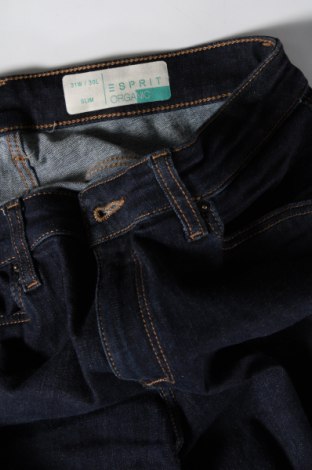 Dámske džínsy  Esprit, Veľkosť L, Farba Modrá, Cena  9,30 €