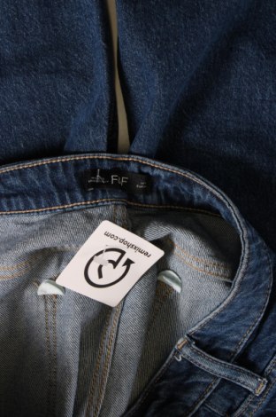 Dámske džínsy  F&F, Veľkosť XL, Farba Modrá, Cena  9,00 €
