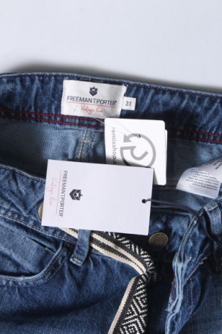 Blugi de femei Freeman T. Porter, Mărime XL, Culoare Albastru, Preț 339,47 Lei