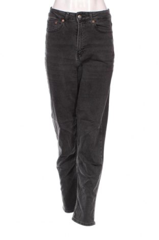 Damskie jeansy H&M Divided, Rozmiar M, Kolor Czarny, Cena 41,74 zł