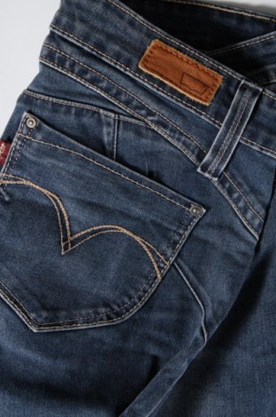 Blugi de femei Levi's, Mărime M, Culoare Albastru, Preț 46,87 Lei