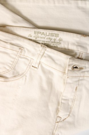 Damen Jeans Pause Jeans, Größe M, Farbe Weiß, Preis 9,91 €