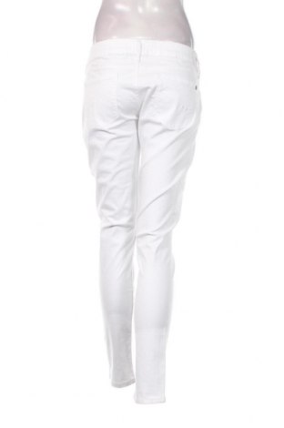 Дамски дънки Pepe Jeans, Размер XL, Цвят Бял, Цена 25,80 лв.