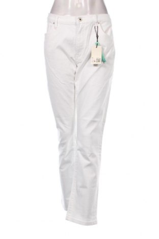 Дамски дънки Pepe Jeans, Размер XXL, Цвят Бял, Цена 34,40 лв.