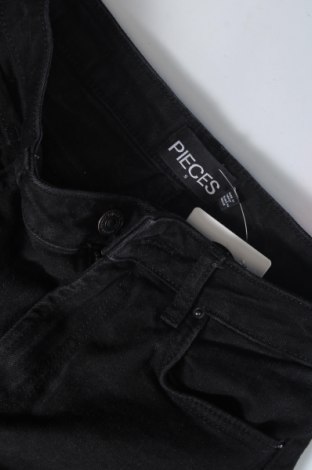 Dámske džínsy  Pieces, Veľkosť S, Farba Čierna, Cena  5,95 €