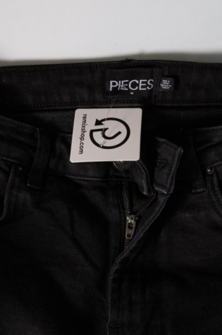 Blugi de femei Pieces, Mărime M, Culoare Negru, Preț 22,37 Lei