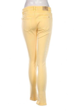 Дамски дънки Raffaello Rossi, Размер M, Цвят Жълт, Цена 49,39 лв.