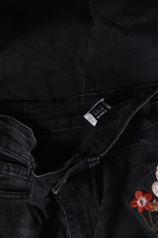 Γυναικείο Τζίν SHEIN, Μέγεθος XS, Χρώμα Μαύρο, Τιμή 3,59 €