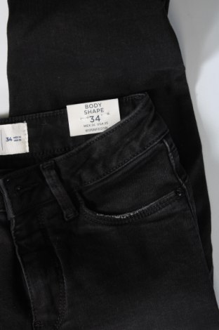 Dámske džínsy  Springfield, Veľkosť XS, Farba Čierna, Cena  7,14 €