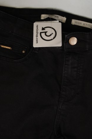 Damen Jeans Stradivarius, Größe XS, Farbe Schwarz, Preis € 9,00