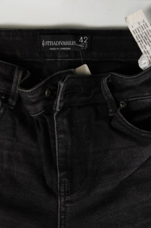 Blugi de femei Stradivarius, Mărime L, Culoare Negru, Preț 25,76 Lei