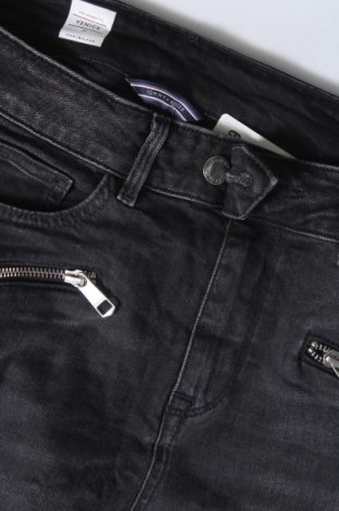 Damskie jeansy Tommy Hilfiger, Rozmiar M, Kolor Szary, Cena 122,82 zł