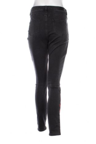 Damen Jeans Yessica, Größe L, Farbe Grau, Preis 20,18 €