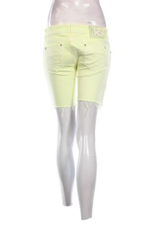 Pantaloni scurți de femei, Mărime M, Culoare Galben, Preț 27,36 Lei