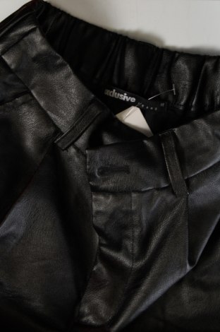 Дамски къс панталон, Размер M, Цвят Черен, Цена 9,12 лв.