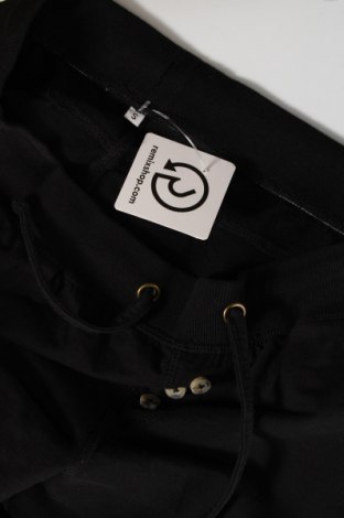 Γυναικείο κοντό παντελόνι, Μέγεθος S, Χρώμα Μαύρο, Τιμή 5,70 €