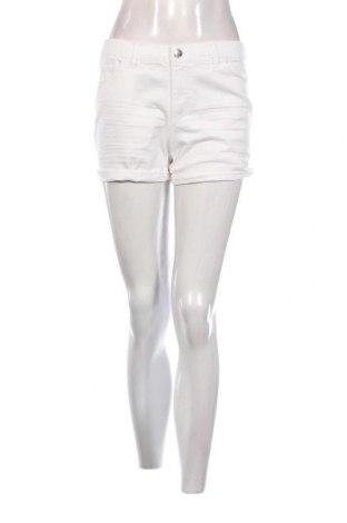 Γυναικείο κοντό παντελόνι Amisu, Μέγεθος S, Χρώμα Λευκό, Τιμή 5,83 €