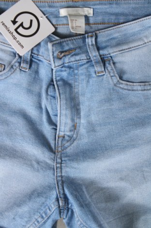 Γυναικείο κοντό παντελόνι H&M, Μέγεθος XS, Χρώμα Μπλέ, Τιμή 11,46 €