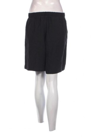 Дамски къс панталон LC Waikiki, Размер M, Цвят Черен, Цена 17,55 лв.