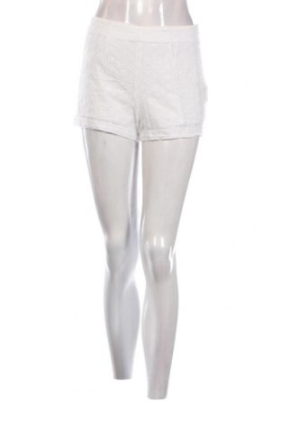 Γυναικείο κοντό παντελόνι New Look, Μέγεθος S, Χρώμα Λευκό, Τιμή 5,83 €