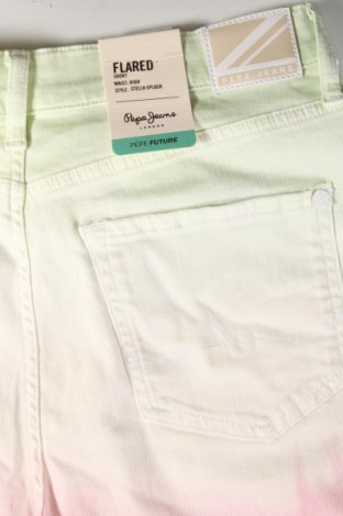 Pantaloni scurți de femei Pepe Jeans, Mărime M, Culoare Multicolor, Preț 332,24 Lei